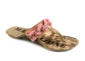 Preidt Dana Pink